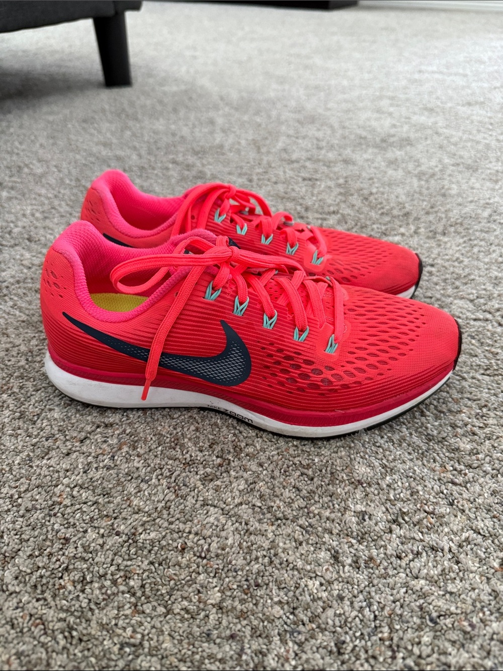 Nike Women’s Air Zoom Pegasus 34 running shoes vibrant "Hot Punch" 8.5M